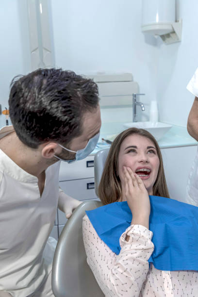 Best Mobile Emergency Dentist in Woodlake, CA